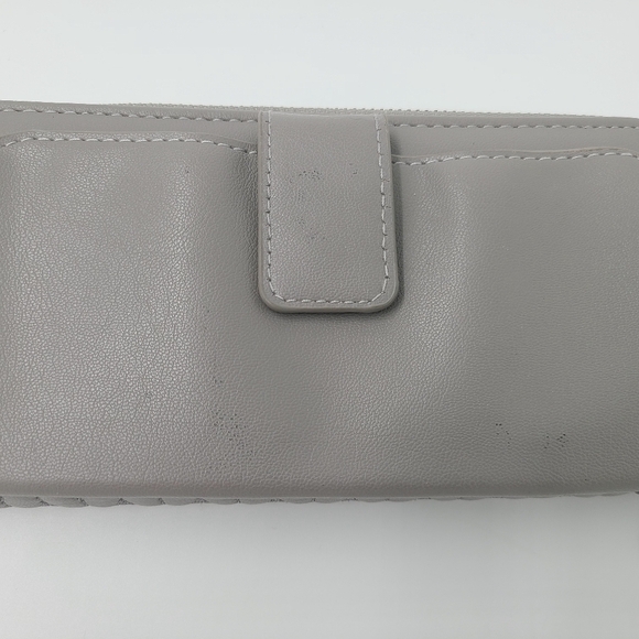 Badgley Mischka‎ Logo Continental Quilted Wallet - Picture 3 of 8